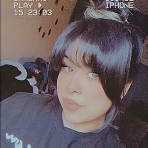 Meet your Posher, Robria